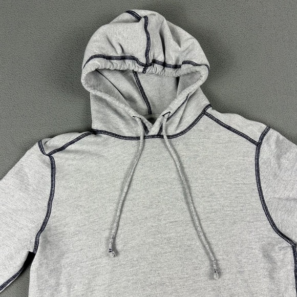 Tommy Bahama Hoodie Mens Small Gray Long Sleeve Lightweight Marlin Logo Pullover - Picture 3 of 7